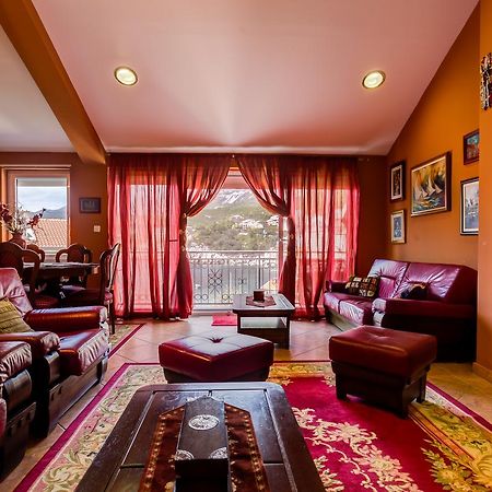Apartments Varja Свети Стефан Екстериор снимка