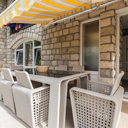 Apartments Varja Свети Стефан Екстериор снимка