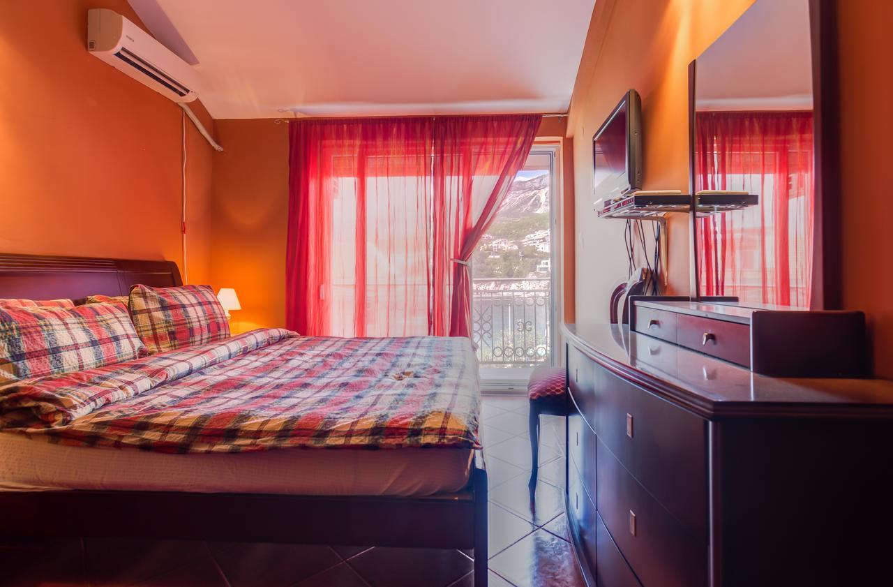 Apartments Varja Свети Стефан Екстериор снимка